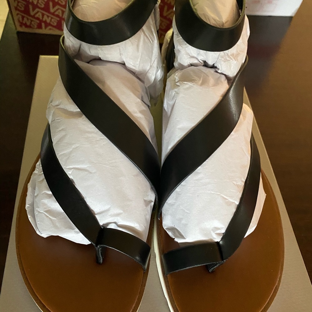 Sandals - Picture 2 of 3
